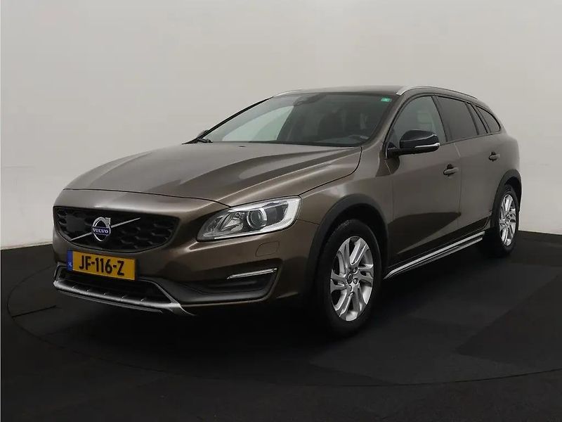 Volvo V60 2.0D4 140kW AWD Nordic+ TZ - fotografie inzerátu