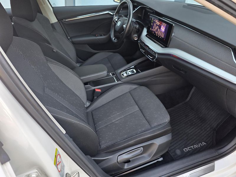 Škoda Octavia (2022) 1.5TSI 110kW DSG STYLE ČR NOVÉ - fotka 8 z 20
