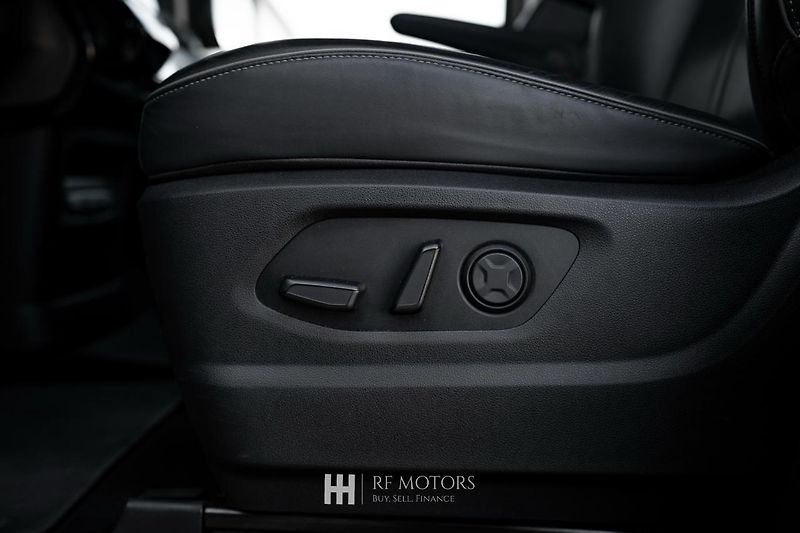 Hyundai Staria (2023) 2.2 CRDi Luxury 4x4 130kW - fotka 28 z 54