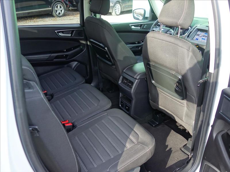 Ford Galaxy 2,0 140kW LED NAVI  TITANIUM - fotka 29 z 38