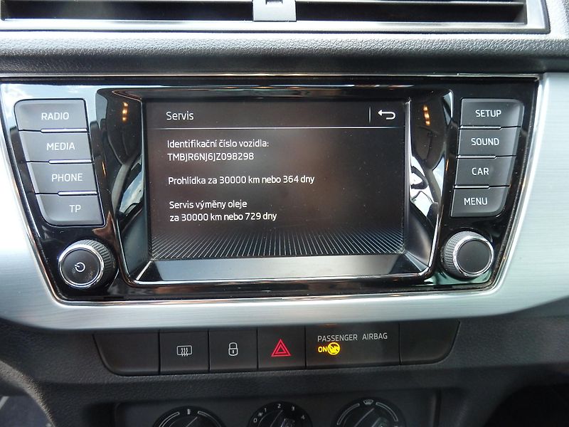 Škoda Fabia SCOUT 1.0 TSI KLIMA, 6x AIRBAG - fotka 14 z 18