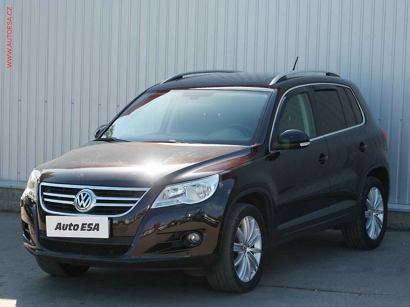 Volkswagen Tiguan (2010) 2.0TDi, Panor, výhř.sed. - fotka 3 z 19