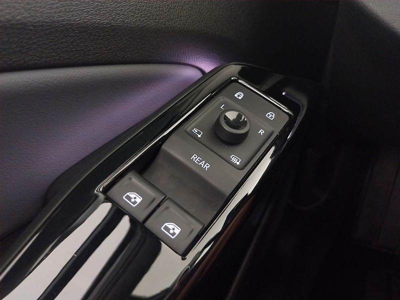 Volkswagen ID.5 (2022) Pro Perf. (82 kWh), SoH 98% - fotka 23 z 26