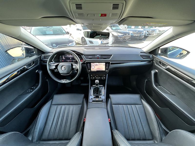 Škoda Superb L&K 2.0TDi 110kw ČR 1.MAJ. DPH - fotka 20 z 55