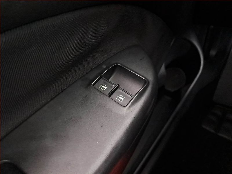 Škoda Octavia (2008) 1.6, po STK, rezervace - fotka 16 z 16