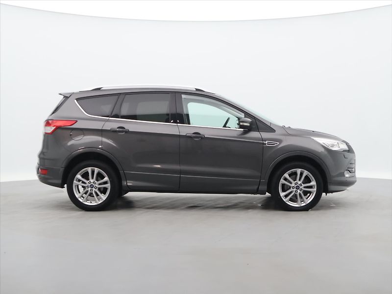 Ford Kuga 2,0 TDCi 132kW 4x4 Titanium - fotka 8 z 35
