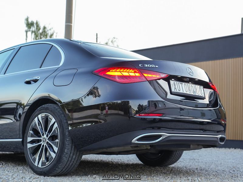 Mercedes-Benz Třídy C (2023) C 300 E Digital Light, Keyless - fotka 20 z 22