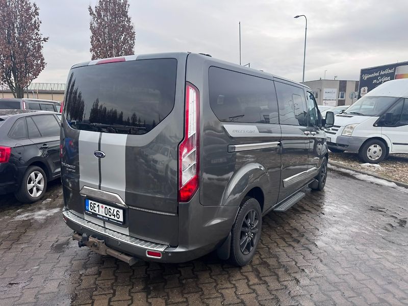 Ford Tourneo Custom (2018) 2,0D 125KW 8 MÍST TITAN 1.MAJ - fotka 5 z 49