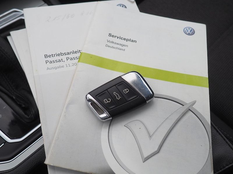 Volkswagen Passat (2016) 2.0 TDI 140 kW, DSG, 4Motion - fotka 43 z 48