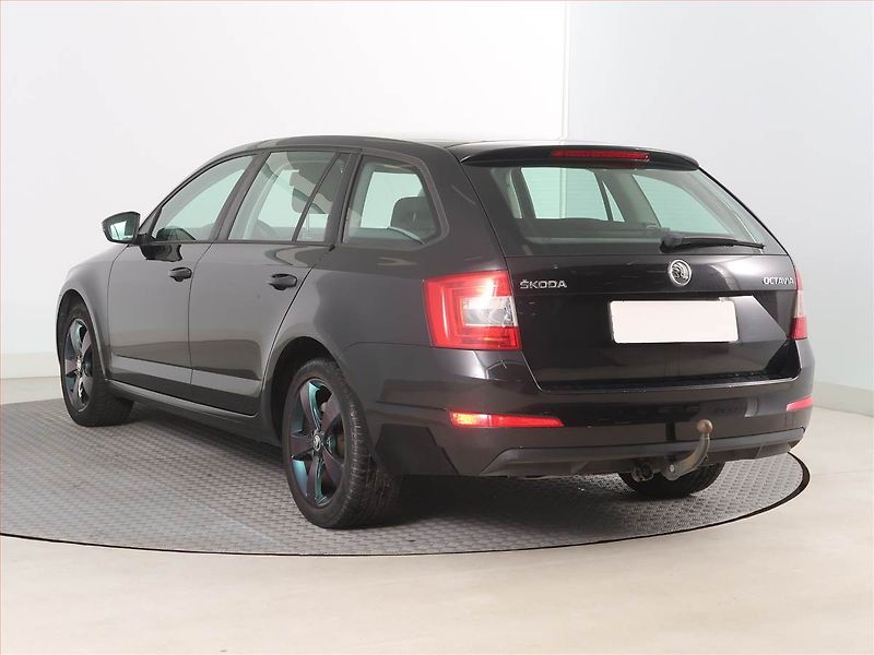 Škoda Octavia (2014) 1.6 TDI, Serv.kniha, Navi - fotka 4 z 16