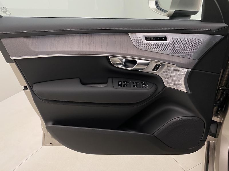 Volvo XC90 (2026) T8 AWD Plug-in BRIGHT ULTRA - fotka 7 z 76