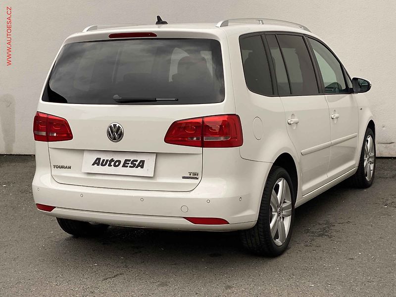 Volkswagen Touran (2013) 1.2 TSi, Life, bixen, navi, - fotka 4 z 20