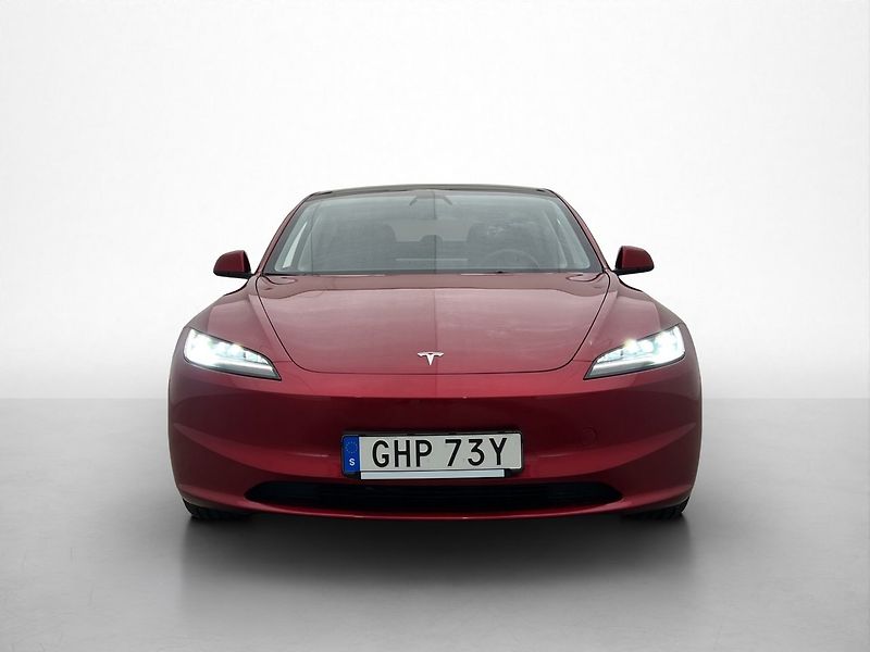 Tesla Model 3 Long Range AWD Highland - fotka 2 z 35