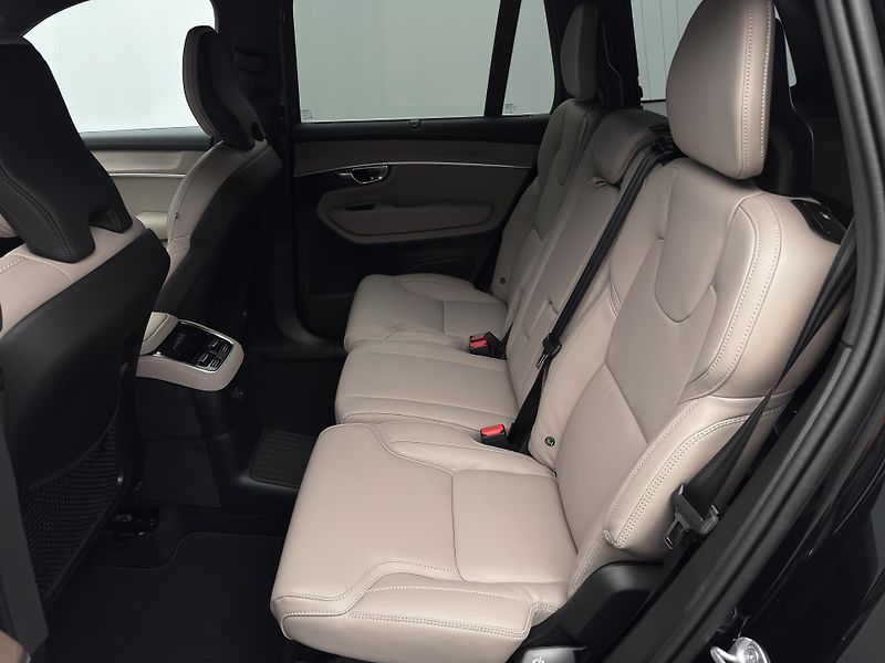 Volvo XC90 (2026) T8 AWD Plug-in BRIGHT PLUS 7m - fotka 6 z 27