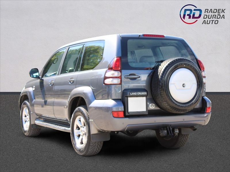 Toyota Land Cruiser 3,0 D-4D  ČR,4x4,AUTOMAT,8MÍST - fotka 7 z 28