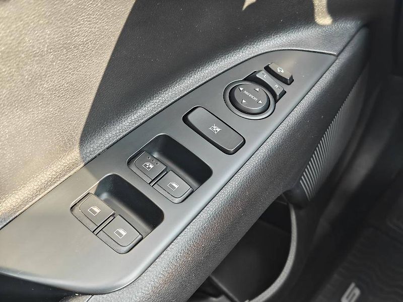 Kia Stonic - fotka 18 z 21