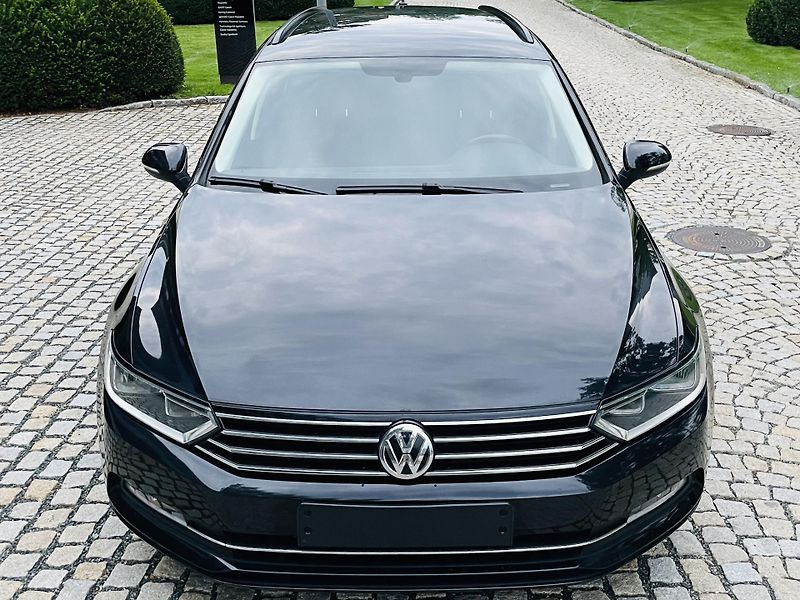 Volkswagen Passat 2.0TDI AUTOMAT VÝHŘEV SENZORY - fotka 6 z 48