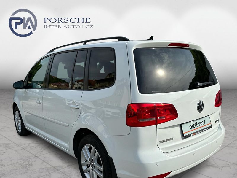 Volkswagen Touran 2,0 TDI Comfortline - fotka 4 z 19