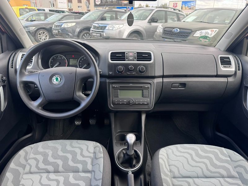 Škoda Fabia (2008) 1,2 HTP 44 KW KILOMETRY - fotka 21 z 38