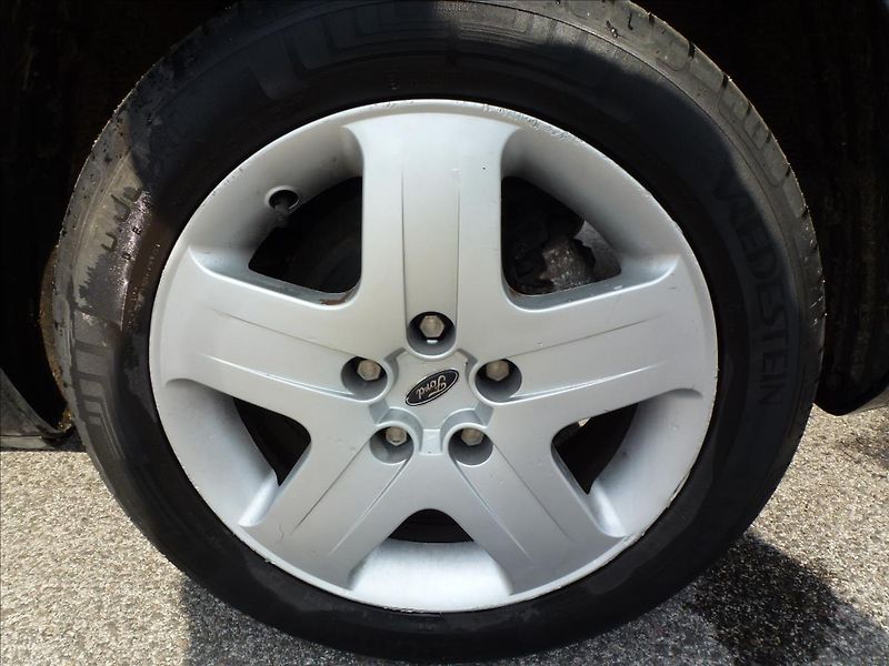 Ford Focus 1,6 16V  Elegance - fotka 41 z 48