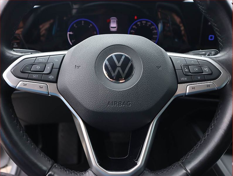 Volkswagen Golf (2022) 2.0 TDI, Automat, Navi - fotka 23 z 23