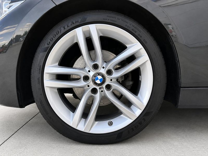 BMW Řada 1 120d M-Sport - fotka 19 z 19