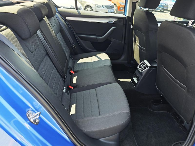 Škoda Octavia 5Hb 1.4 TSI ELEGANC 100% STAV  - fotka 18 z 24