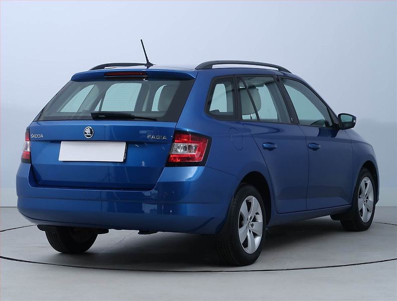 Škoda Fabia (2015) Ambition Plus 1.2 TSI - fotka 5 z 17