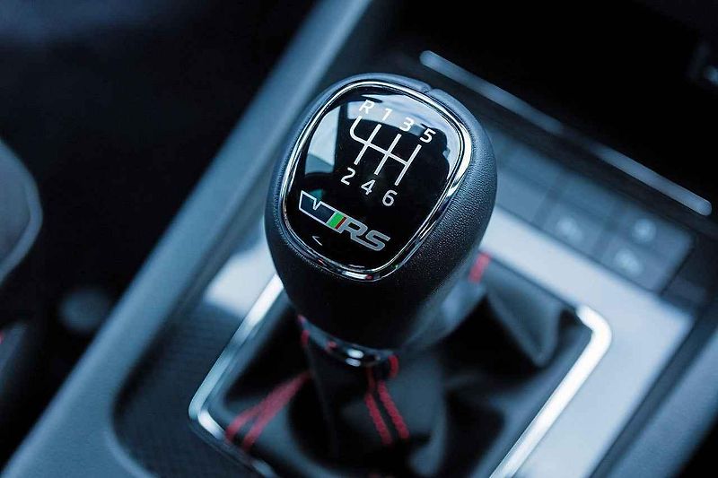 Škoda Octavia Combi RS a Škoda Octavia Scout.