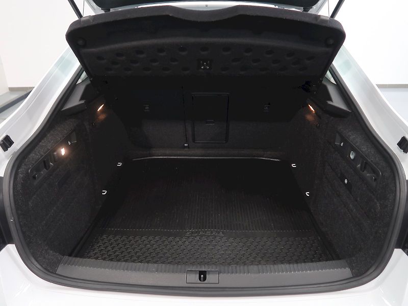 Škoda Superb (2019) AMBITION 2.0TDI 110KW DSG CANT - fotka 38 z 38