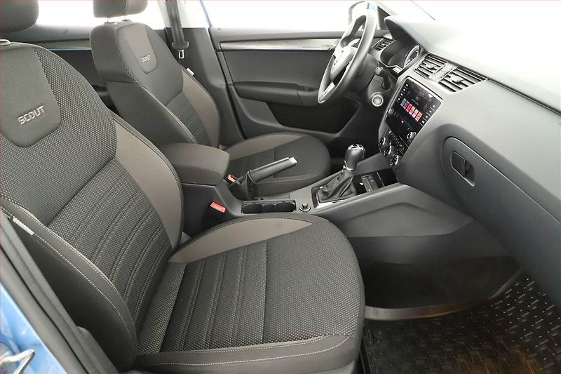 Škoda Octavia (2019) Scout 2.0 TSI - fotka 7 z 26