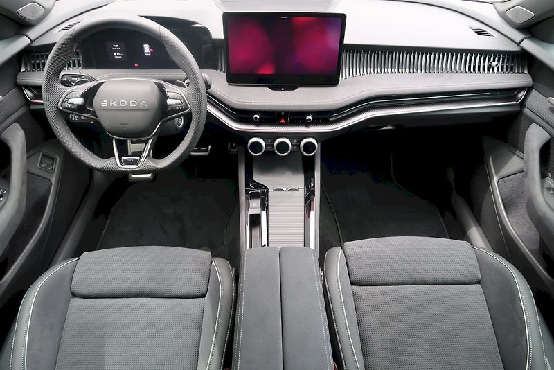Škoda Superb (2025) Combi SportLine 1,5 TSI 150 kW - fotka 15 z 33