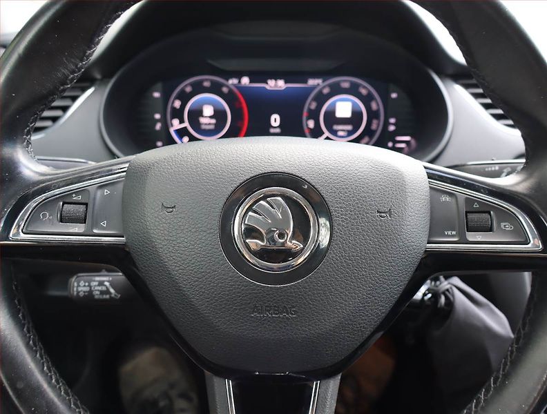 Škoda Octavia (2019) Ambition 1.6 TDI, Navi - fotka 17 z 18