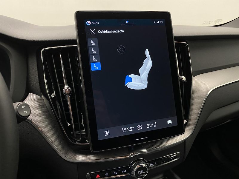 Volvo XC60 T8 AWD RECHARGE BLACK EDITION - fotka 63 z 63