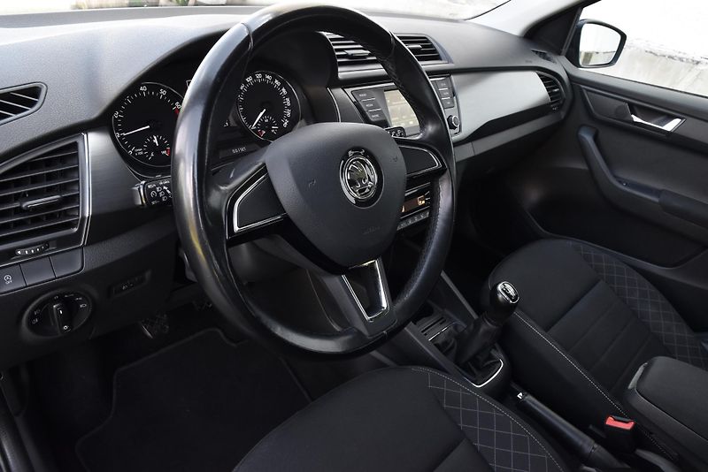 Škoda Fabia 1.0 TSi 6st 81 kW STYLE,DKLIMA - fotka 8 z 55