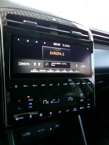 Hyundai Tucson (2021) 1.6T-GDi 110kW SMART NAVI - fotka 14 z 18