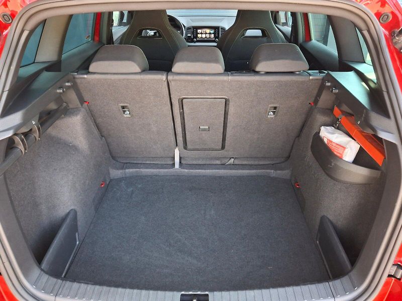 Škoda Karoq (2023) Sportline DSG 1,5TSi 110kW - fotka 8 z 35
