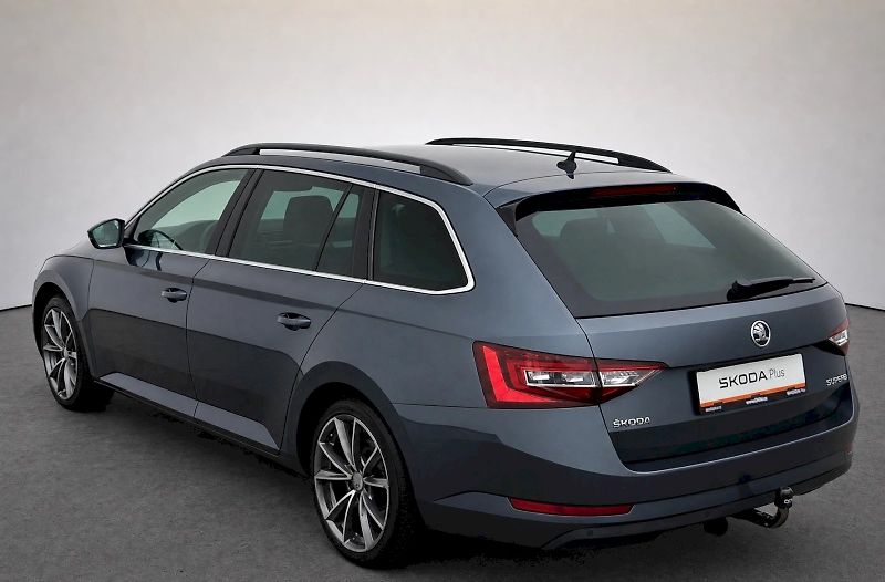 Škoda Superb (2015) Combi Ambition Business  2,0 T - fotka 33 z 36