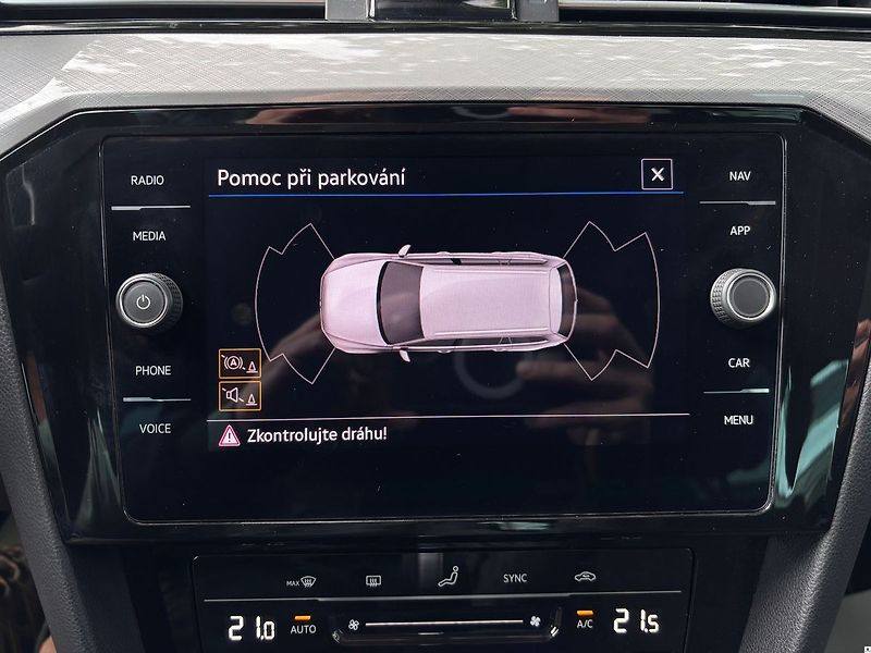 Volkswagen Passat 1.5TSI/2022/1MAJ.TAŽ.DPH.ACC-Z - fotka 36 z 52