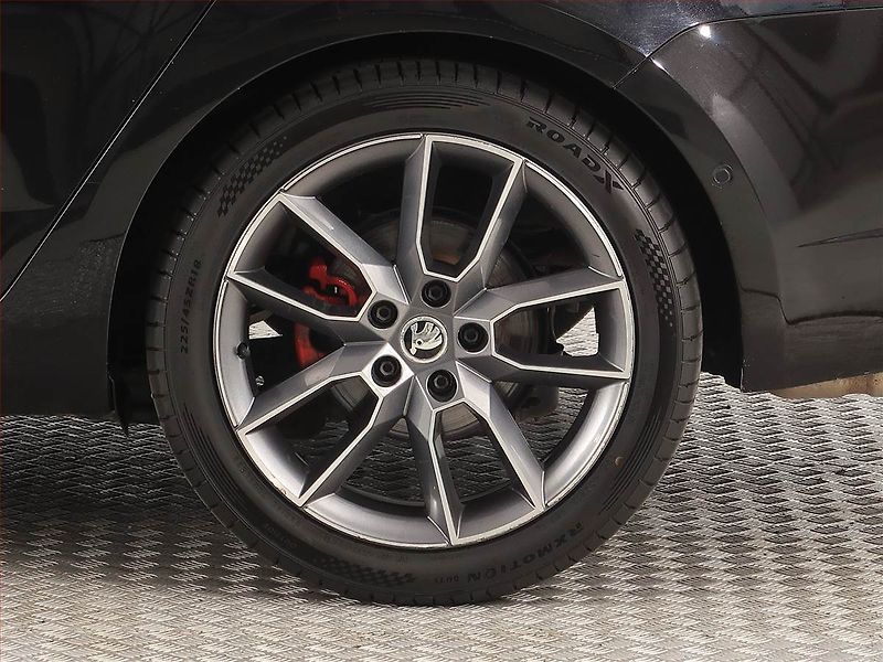 Škoda Octavia (2013) RS 2.0 TDI, Automat, Navi - fotka 15 z 19