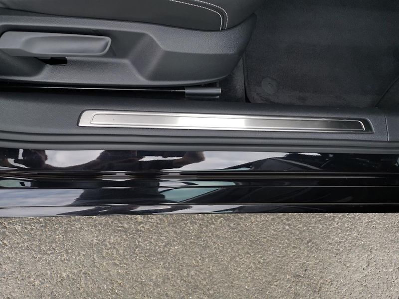 Volkswagen Passat HIGHLINE*110KW*LED*ALCANTARA* - fotka 34 z 85