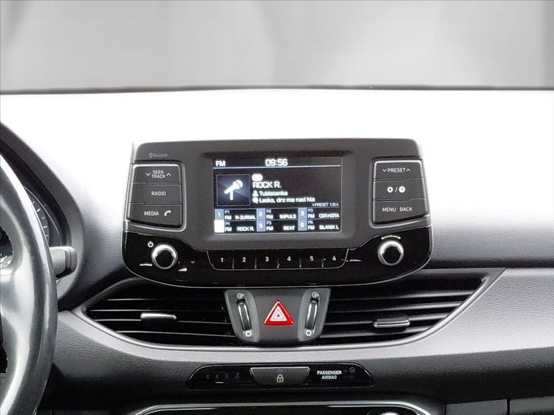 Hyundai i30 1,4   1.4T-GDi Start Plus - fotka 16 z 24