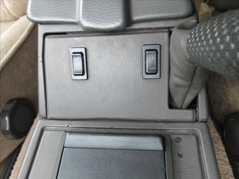 Land Rover Range Rover 3,9 i V8 EFi ,3d,manuál  Class - fotka 22 z 28