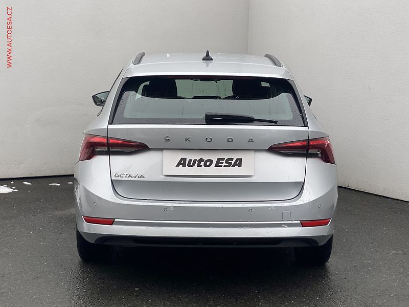 Škoda Octavia (2022) 2.0 TDi, 1.maj,ČR, Ambition - fotka 5 z 19