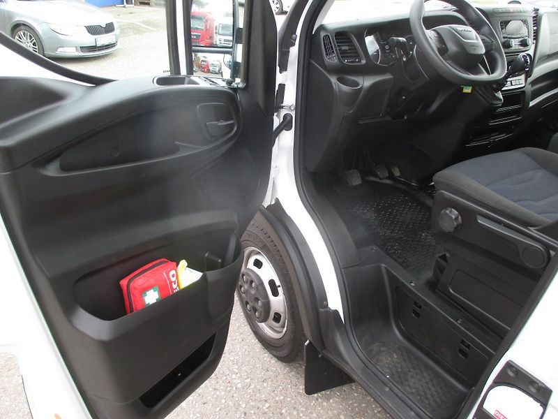 Iveco Daily 35C16, HC, 8 palet - fotka 10 z 17