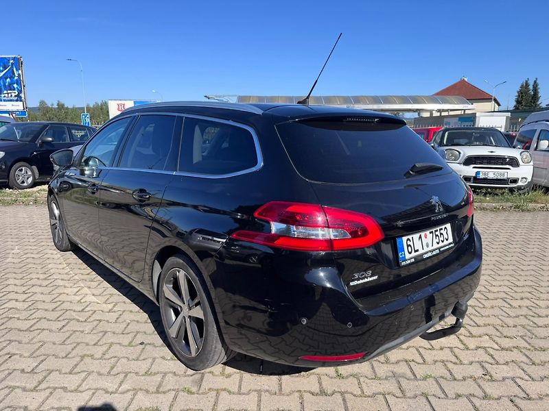 Peugeot 308 (2016) 1,2 PURET. ALLURE 96KW AUTOMAT - fotka 4 z 48