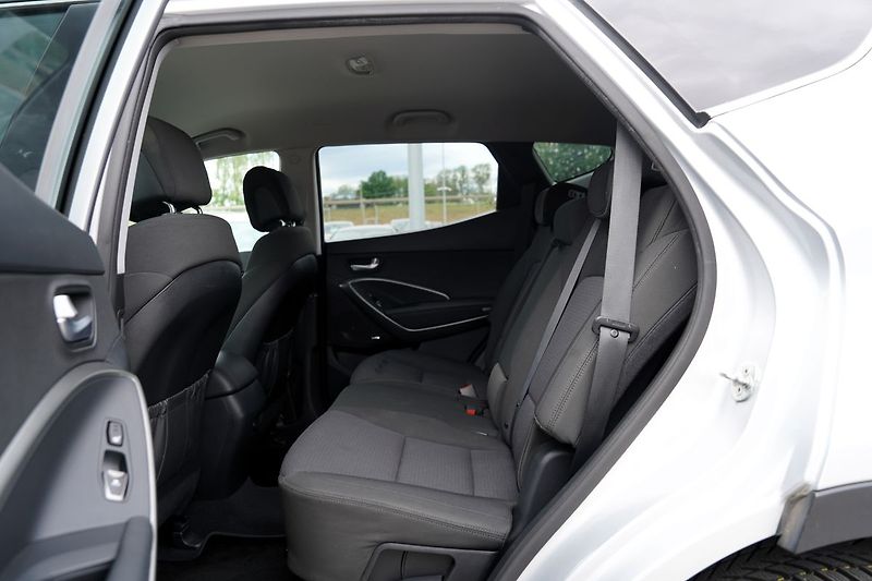 Hyundai Santa Fe 2.2 CRDi 4WD/Style/4x4/CZ - fotka 32 z 50