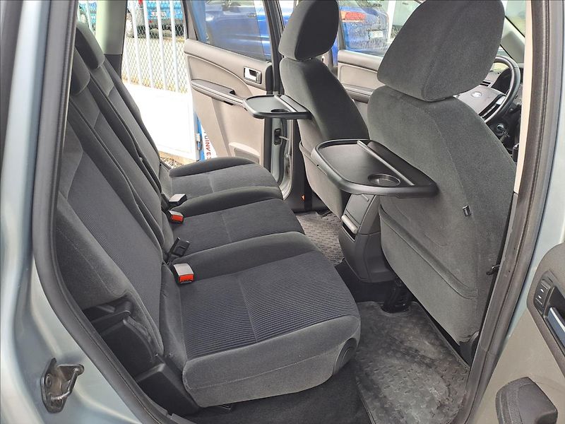 Ford C-MAX 1,6 i GHIA - fotka 7 z 14