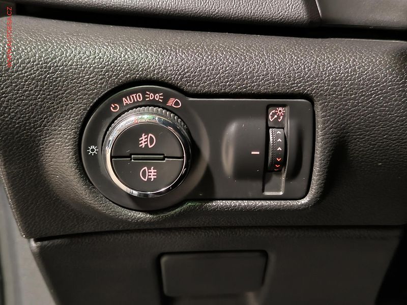Opel Astra (2016) 1.6 CDTi, Sport, bixen, navi - fotka 16 z 17