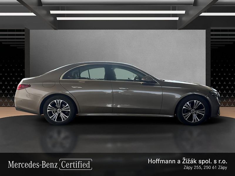 Mercedes-Benz Třídy E E 220d 4MATIC - fotka 6 z 20